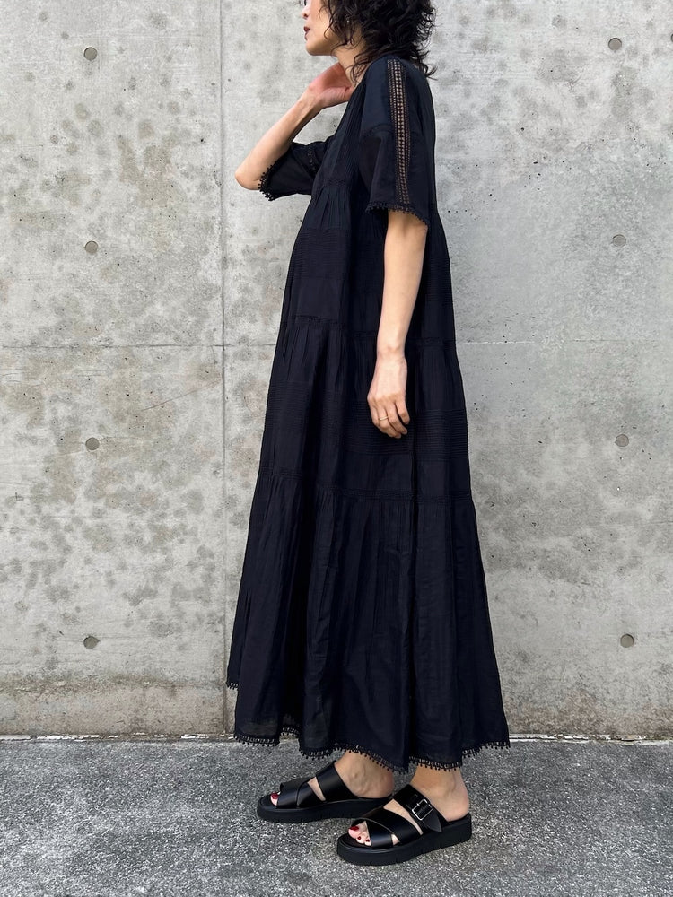 AAYUSHI / ティアードコットンボイルワンピース / Black / SGN0290