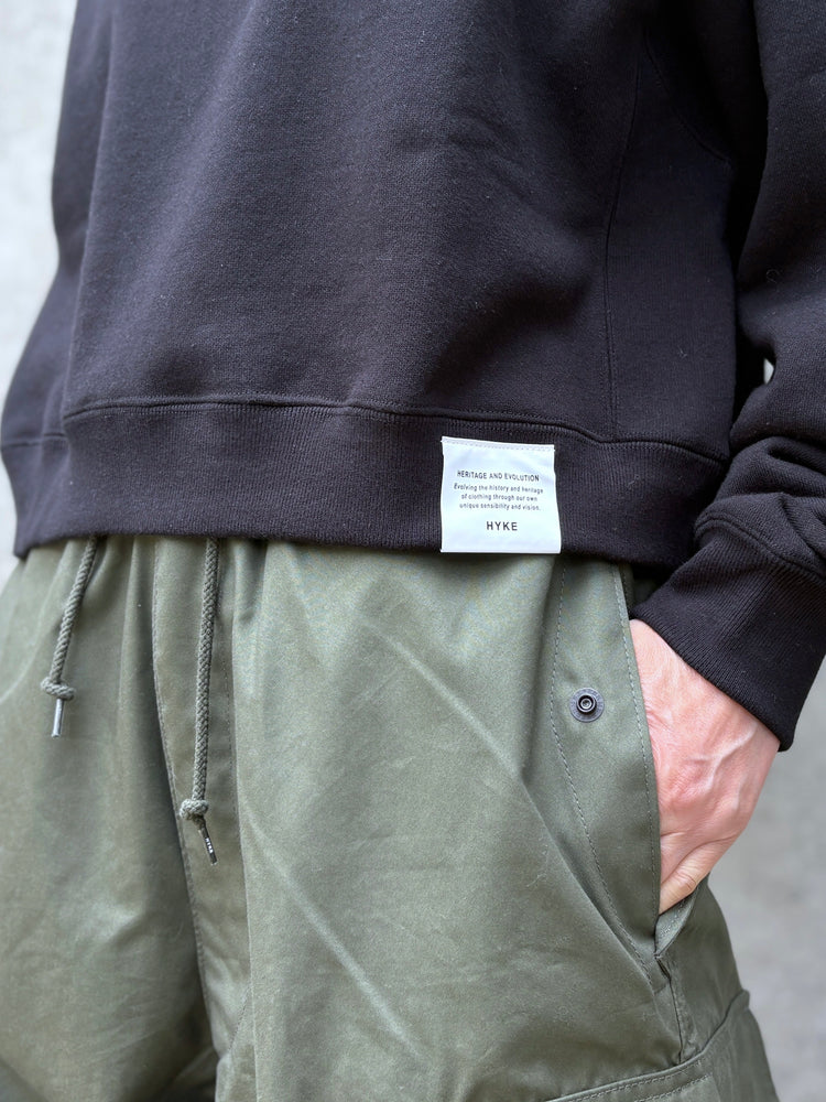 HYKE / CROPPED SWEAT SHIRT / Black / 12416