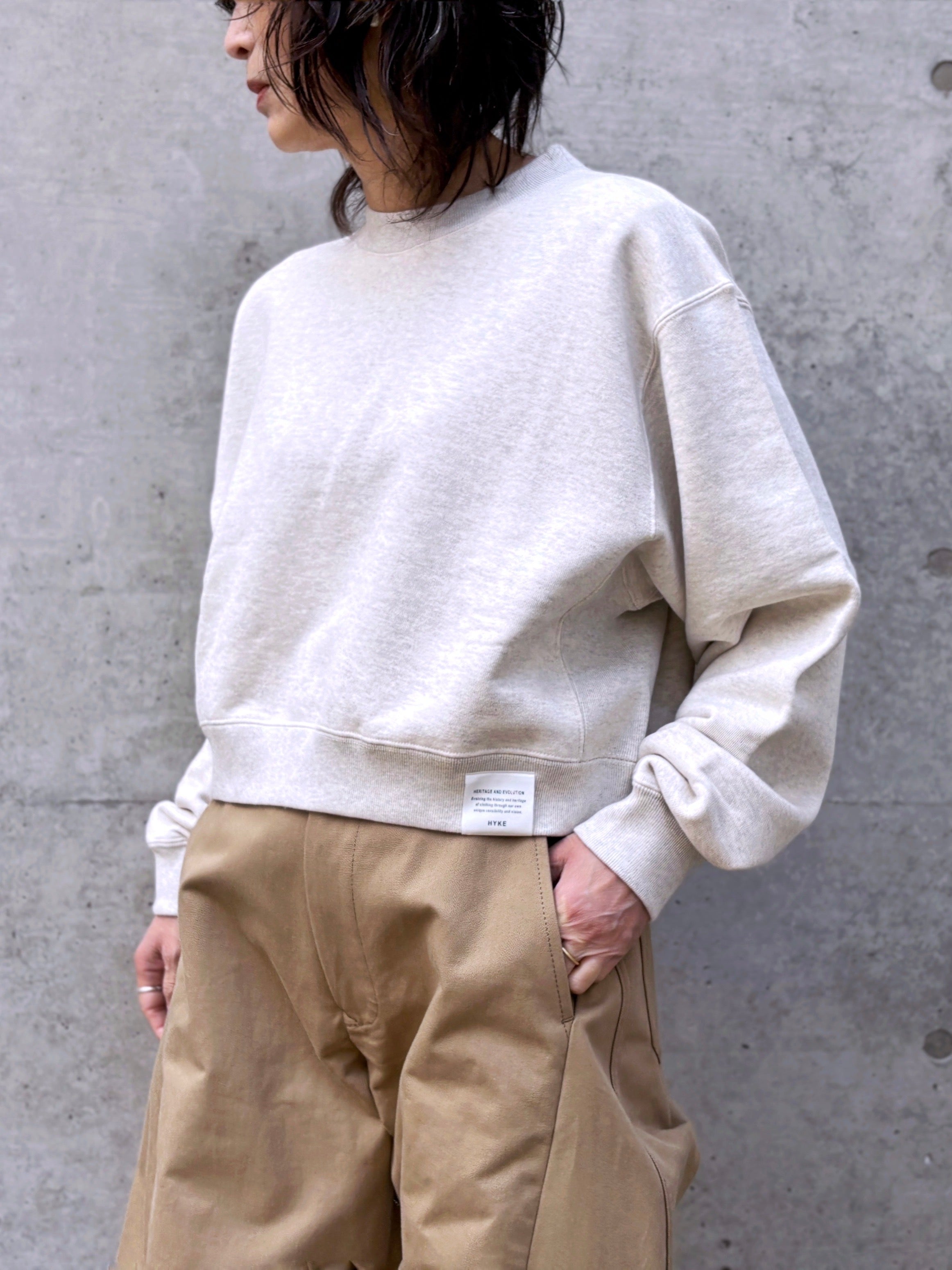 HYKE / CROPPED SWEAT SHIRT / Oatmeal / 12416