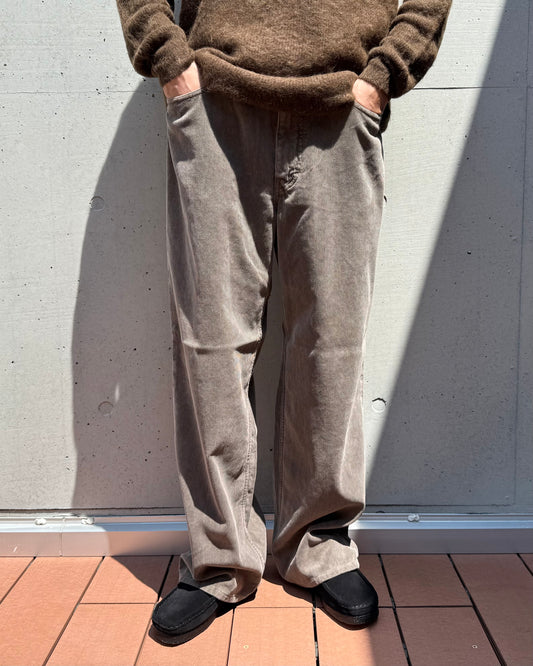AURALEE / PIGMENT DYED FINX CORDOROY WIDE 5P PANTS / OLIVE BROWN / A25AP02FC