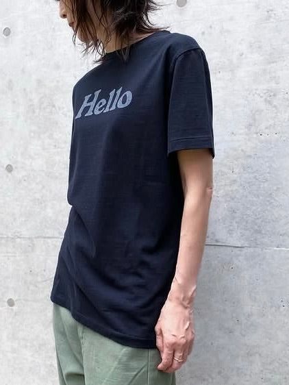 MADISONBLUE / HELLO CREW NECK TEE / BLACK / MB000-7001