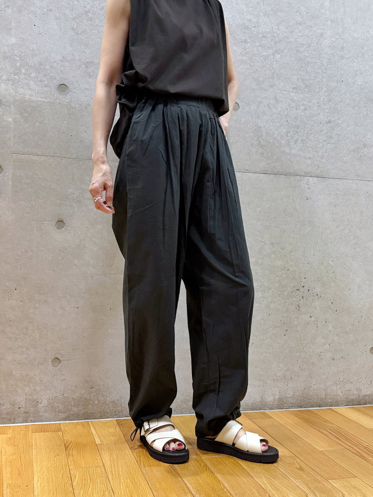 WALANCE / natural dye tuck pants / BLACK / 3261-115