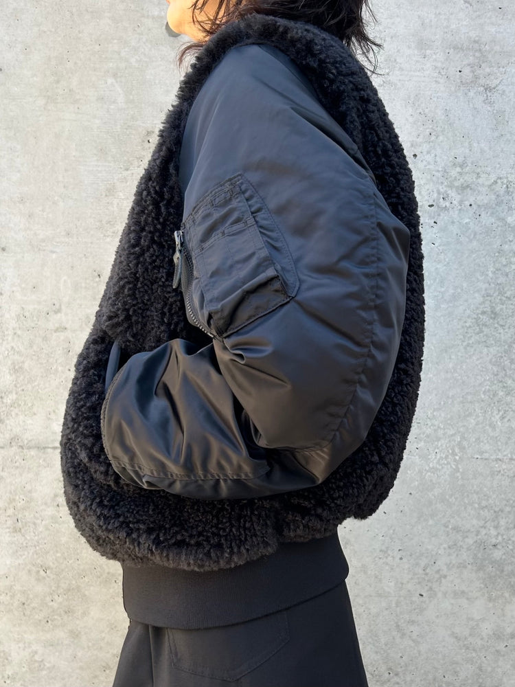 HYKE / FAUX SHEARLING TYPE MA-1 JACKET / BLACK / 17533