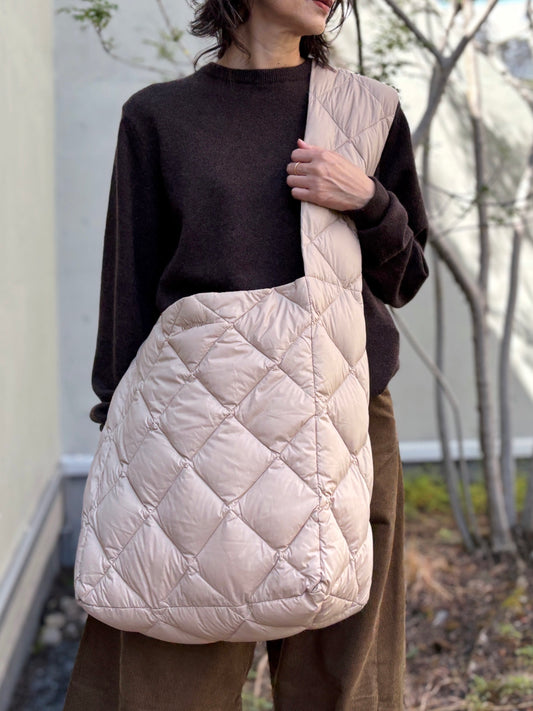 08sircus × TAION down shoulder bag / beige / S25AW-BG01