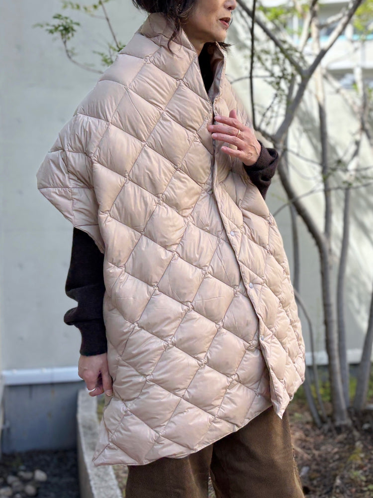 08sircus × TAION / down stole / beigi / S25AW-AC01