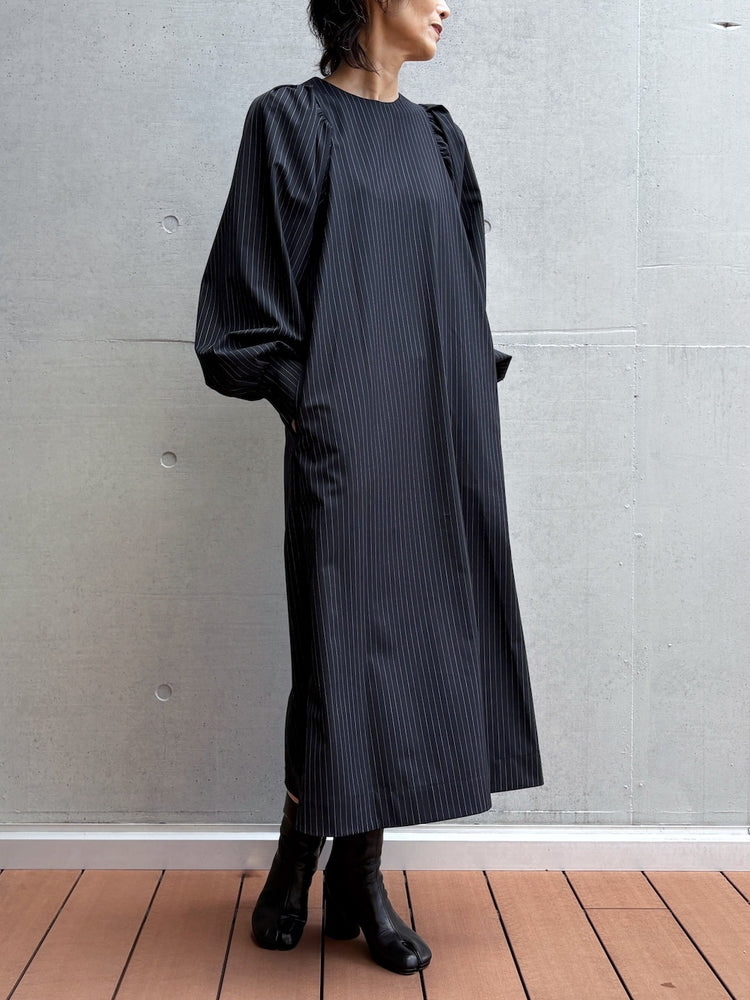 08sircus / Wool stripe gather sleeve dress / black / S26AW-DR02