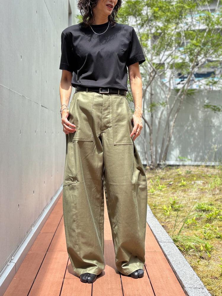 HYKE / BACK SATIN BARREL-LEG PANTS / OLIVE DRAB / 13412 /