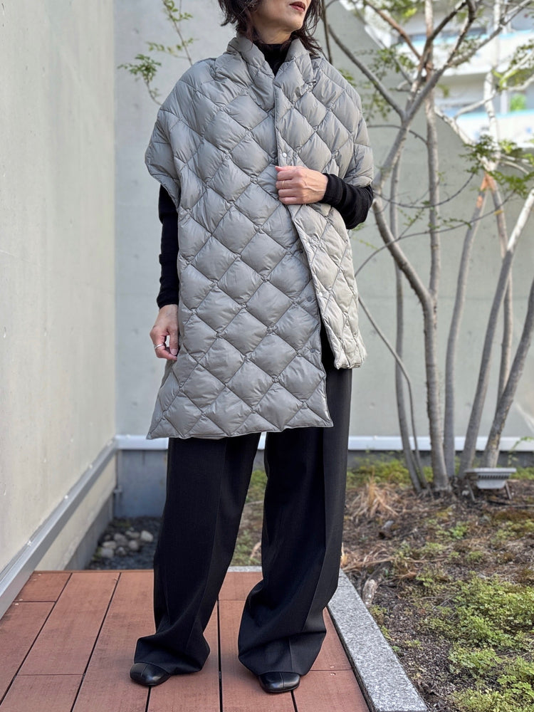 08sircus × TAION / down stole / moss gray / S25AW-AC01