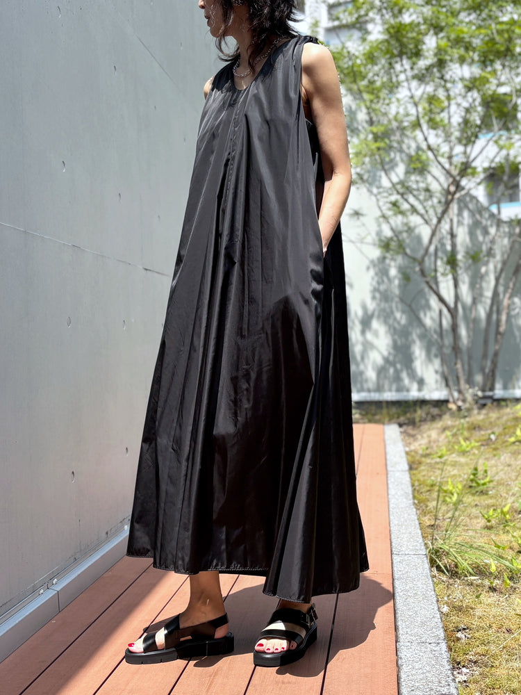 ENFÖLD / DRAPE TANK-TOP DRESS / BLACK / 300JA533-0731