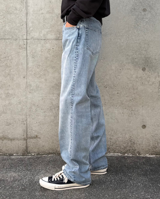AURALEE / FADED HEAVY DENIM CENTER-PLEATED PANTS / FADED INDIGO / A26AP02PD