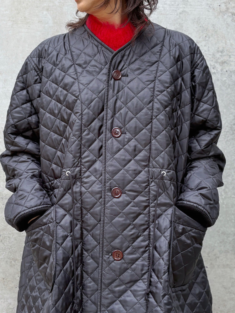 tao / エステルタフタキルティング ノーカラーコート / BLACK / TP-C003-051