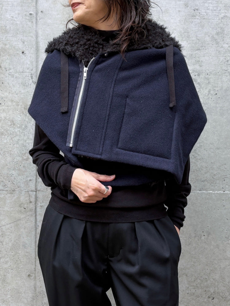 tao / ウールエステルモッサ先染×エステルフェイクファー ケープ / NAVY / TP-J017-051