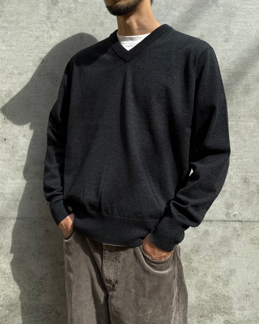 AURALEE / HIGH TWIST WOOL KNIT V-NECK P/O / CHARCOAL / A25AV02CK