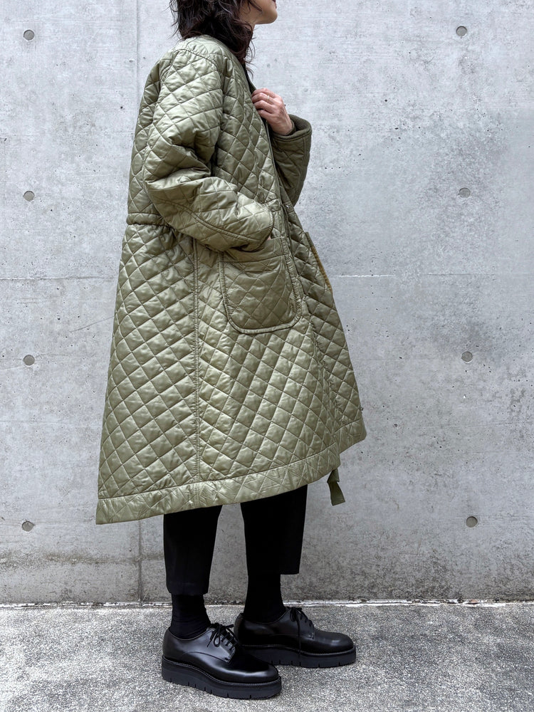 tao / エステルタフタキルティング ノーカラーコート / KHAKI / TP-C003-051