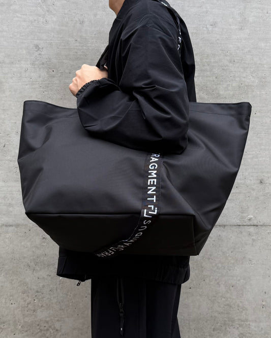 FRAGMENT DESIGN × RAMIDUS / SQUARE TOTE BAG M / BLACK / B008103
