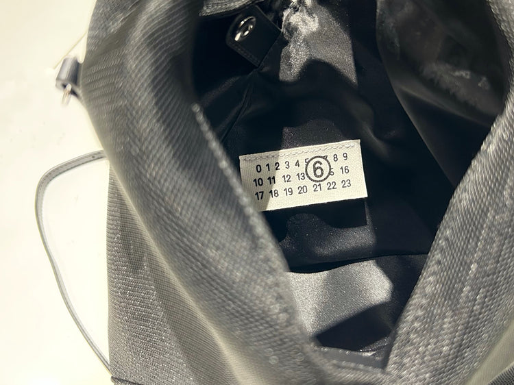 MM⑥ Maison Margiela / Japanese mesh crossbody bag / black / SB6WD0026P6414