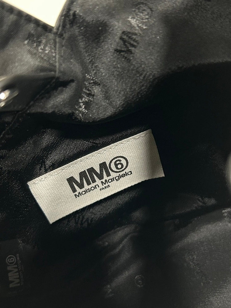 MM⑥ Maison Margiela / Japanese bag classic crossbody / black / SB6WD0026P4313