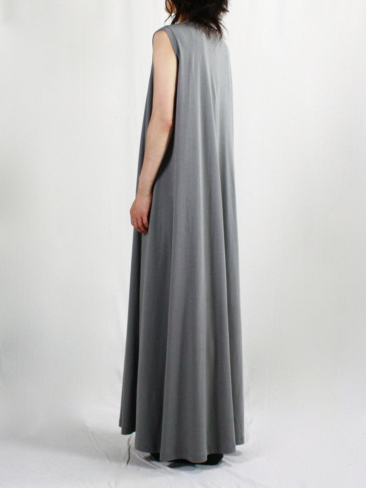 någonstans / minimal volume tanktop dress / cloud / 470IA183-0111