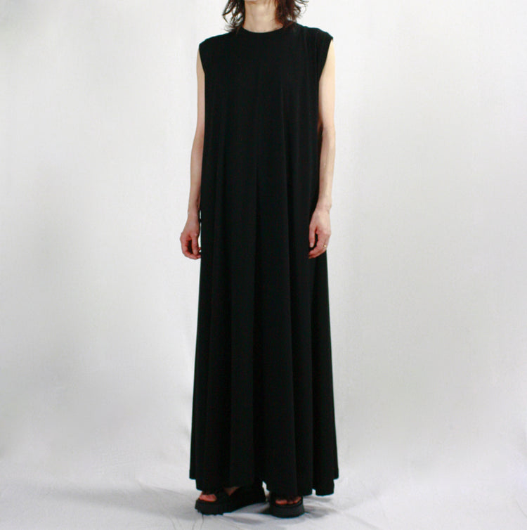 någonstans / minimal volume tanktop dress / black / 470IA183-0111
