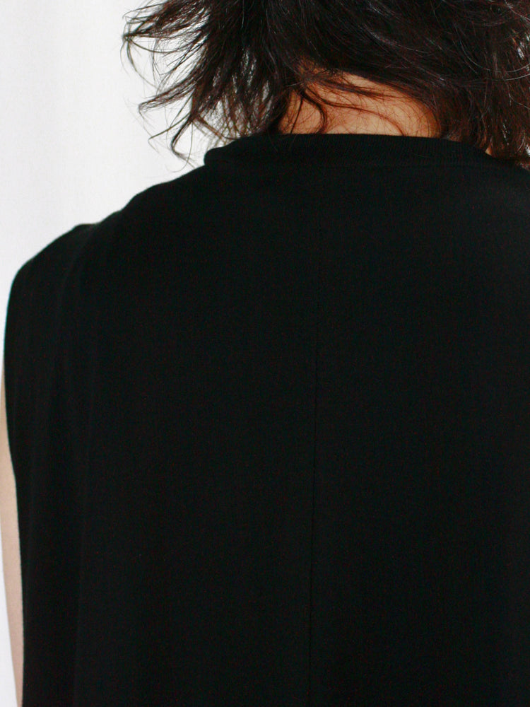 någonstans / minimal volume tanktop dress / black / 470IA183-0111