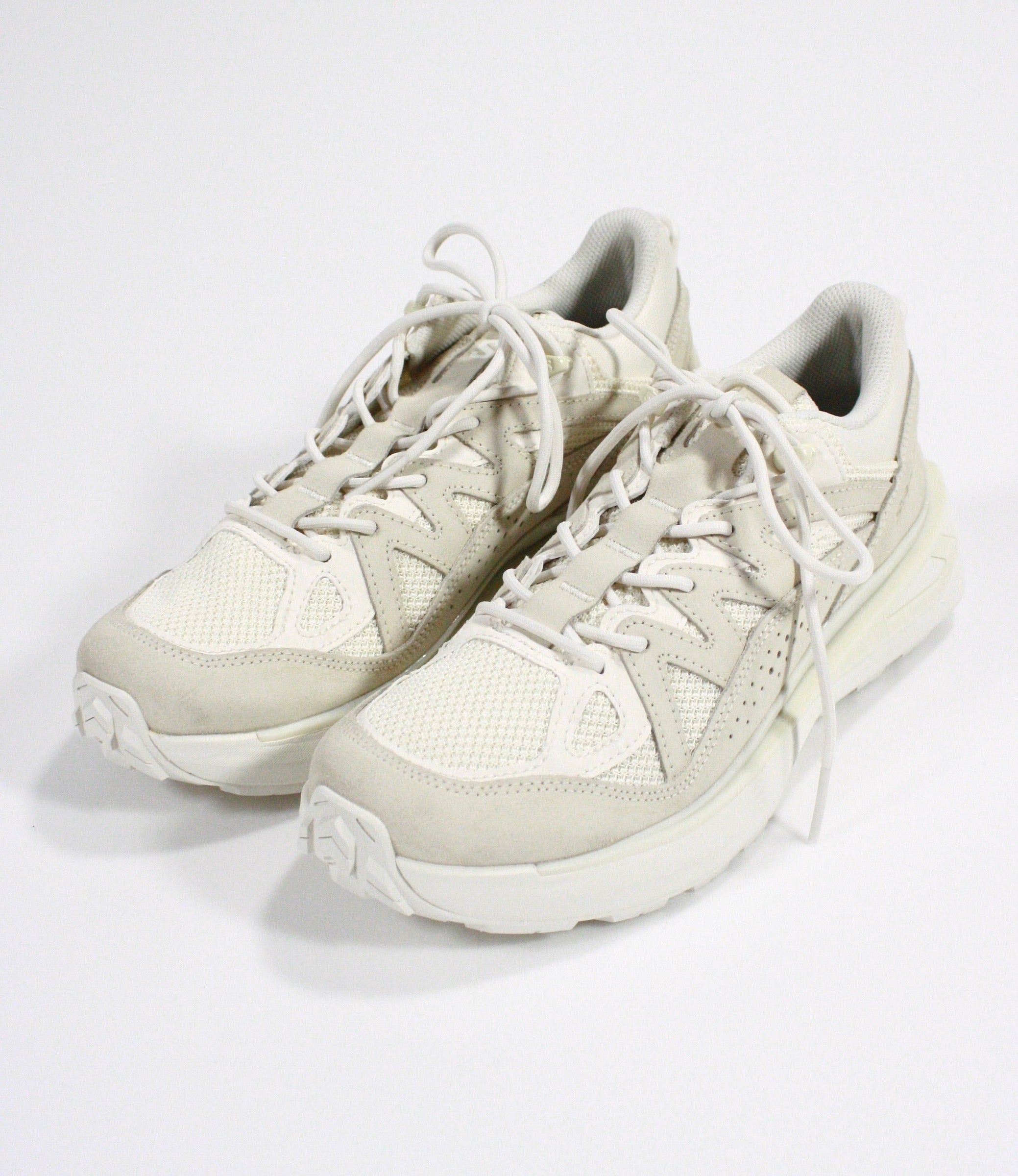 【SALOMON】スニーカー ODYSSEY ELMT LOW White すぐ届く SALOMON】スニーカー ODYSSEY ELMT LOW White すぐ届く