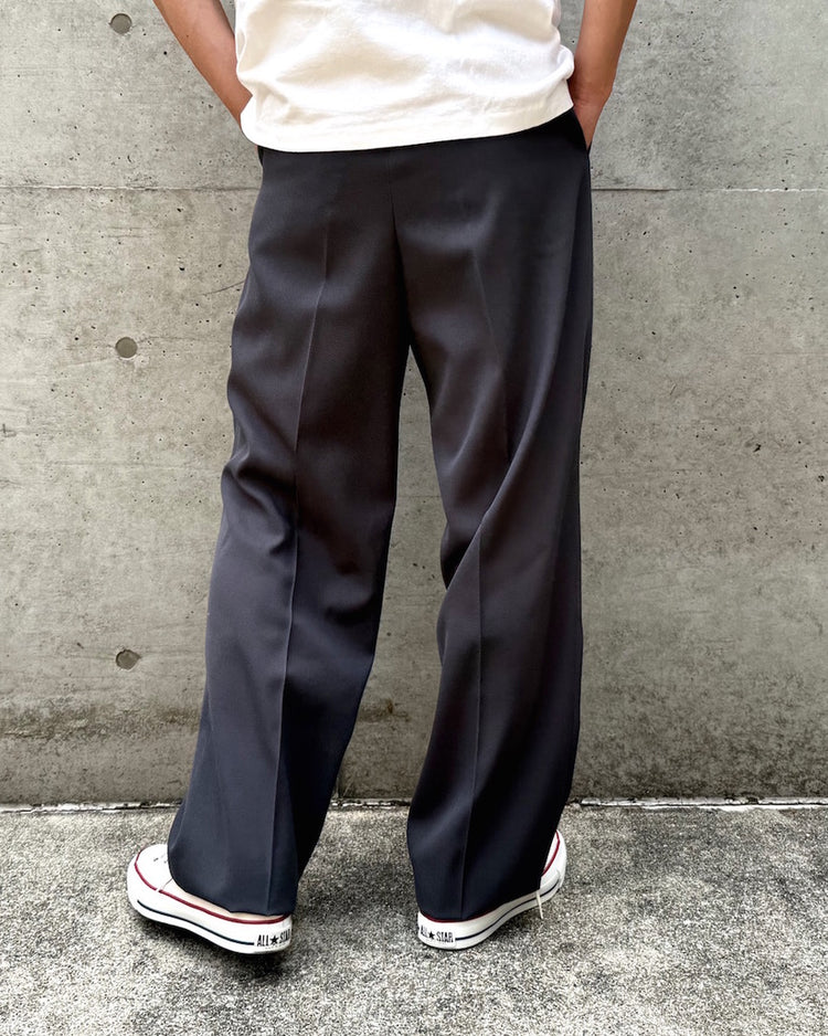 AURALEE / LIGHT WOOL MAX GABARDINE TWO-TUCK SLACKS / DARK GRAY / A25AP03MG