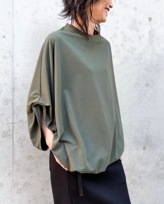 COGTHEBIGSMOKE / NARIAH TUCKED SLEEVE TOP / OLIVE