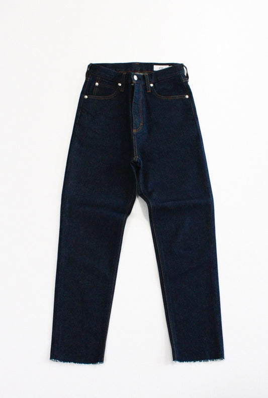 HYKE / TAPERED JEANS・ONE WASH BLUE