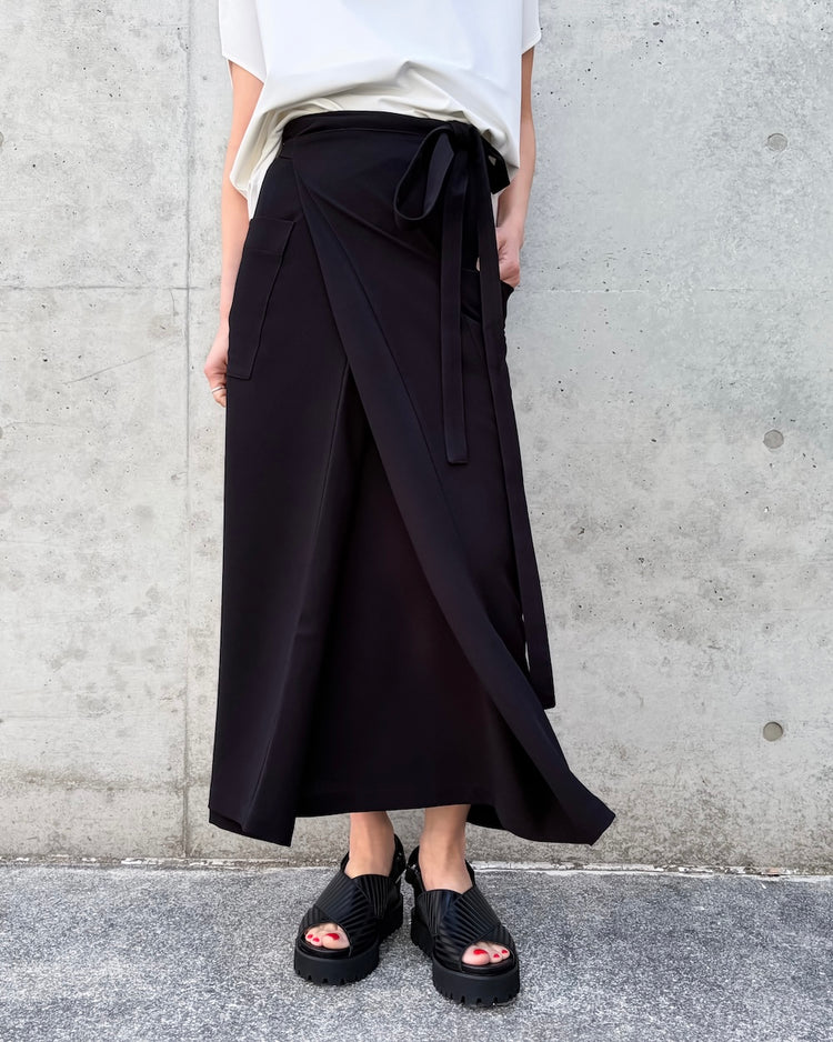 COGTHEBIGSMOKE / MINA DOUBLE WRAP SKIRT / BLACK