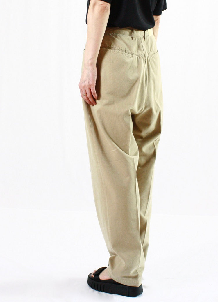 FARAH / Two Tuck Wide Tapered Pants・Beije・FR0302-W4004