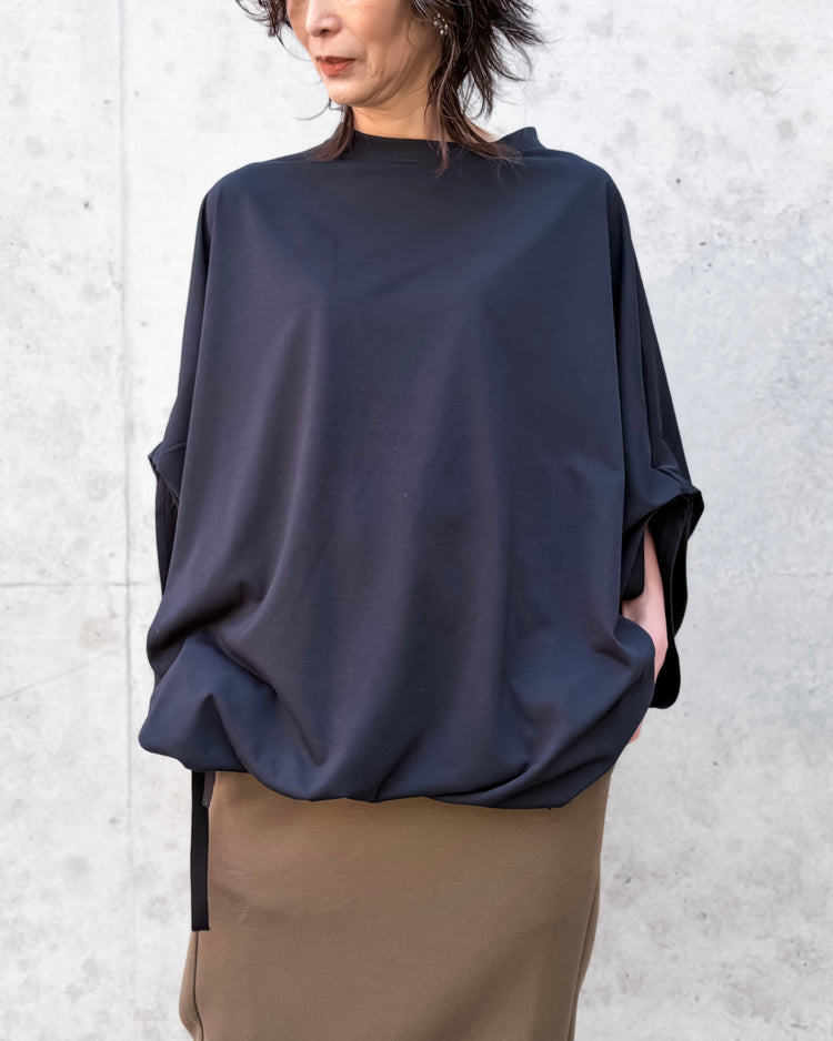 COGTHEBIGSMOKE / NARIAH TUCKED SLEEVE TOP / BLACK