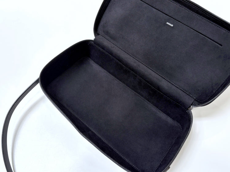 AURALEE / LEATHER SQUARE BAG MADE BY AETA / BLACK / A26SBO5AE
