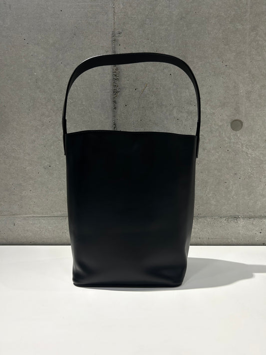 AURALEE / LEATHER SHOULDER BAG - S MADE BY AETA / BLACK / A26AB01AE