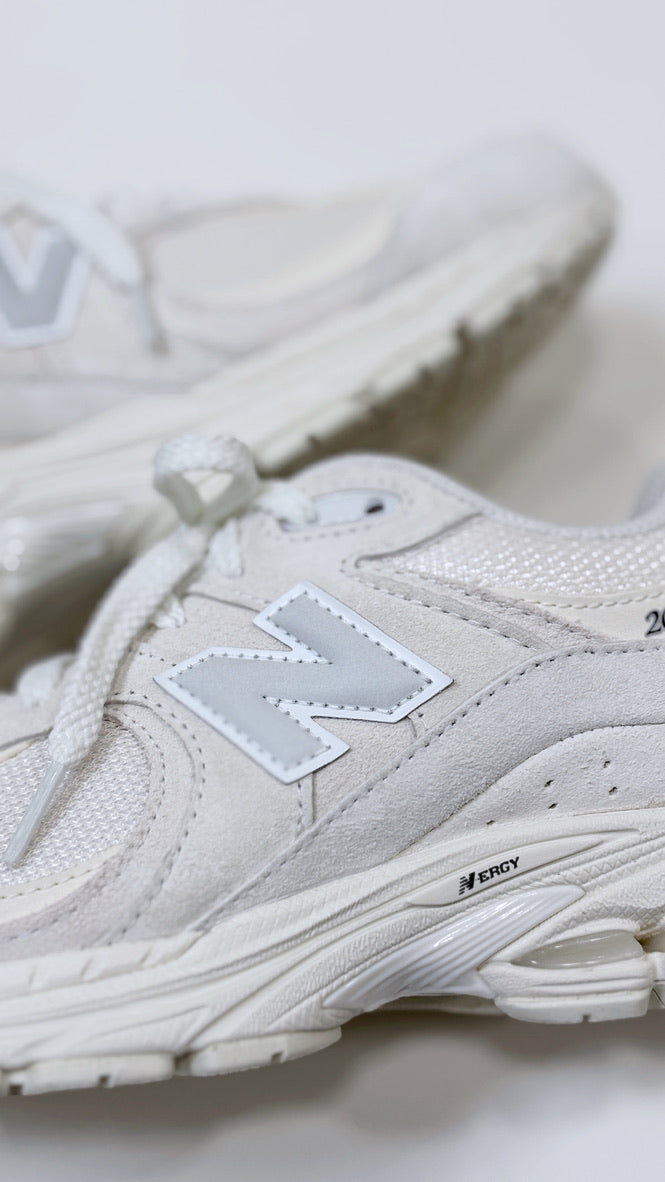 NEW BALANCE / U2002R 5PO / WHITE