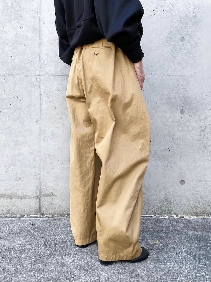 ASTRAET / コットン ギャバ 2タック テーパードパンツ / BEIGE / 5414-236-0466