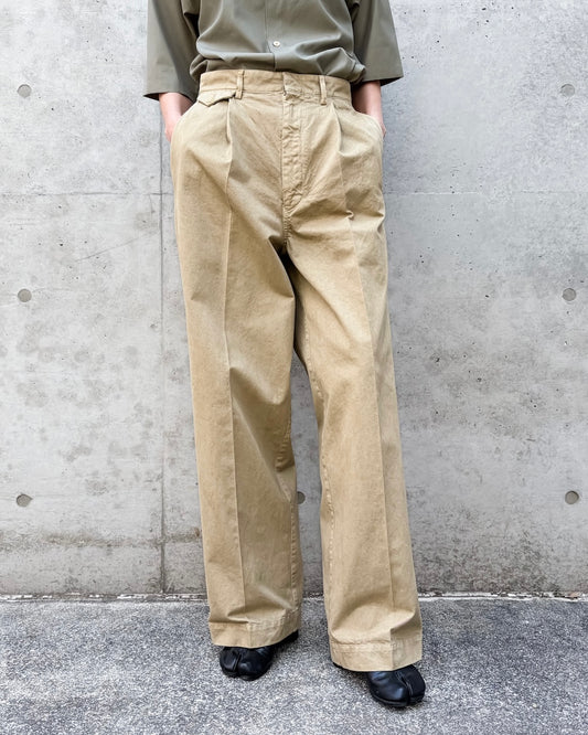 AURALEE / GARMENT-DYED FINX LIGHT CHINO ONE-TUCK WIDE PANTS / BEIGE / A26SP05LF