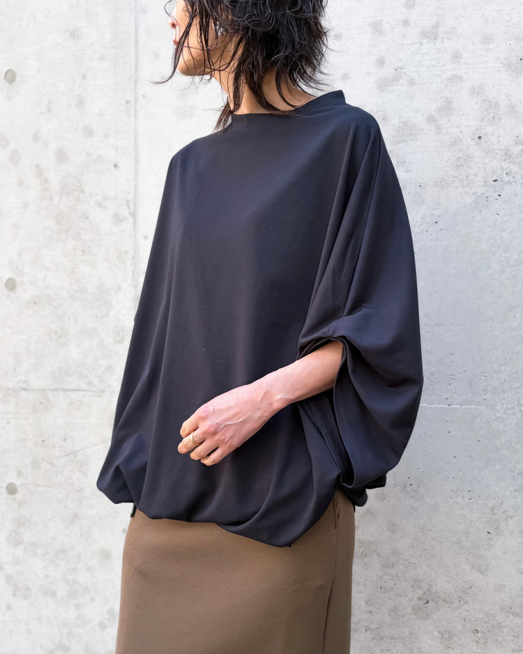 COGTHEBIGSMOKE / NARIAH TUCKED SLEEVE TOP / BLACK