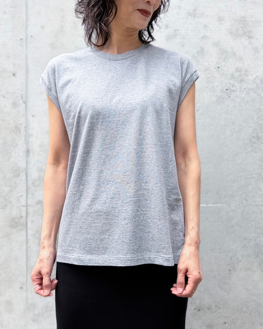 AURALEE / SEAMLESS CREW NECK SLEEVELESS / TOP GRAY / A00T06ST
