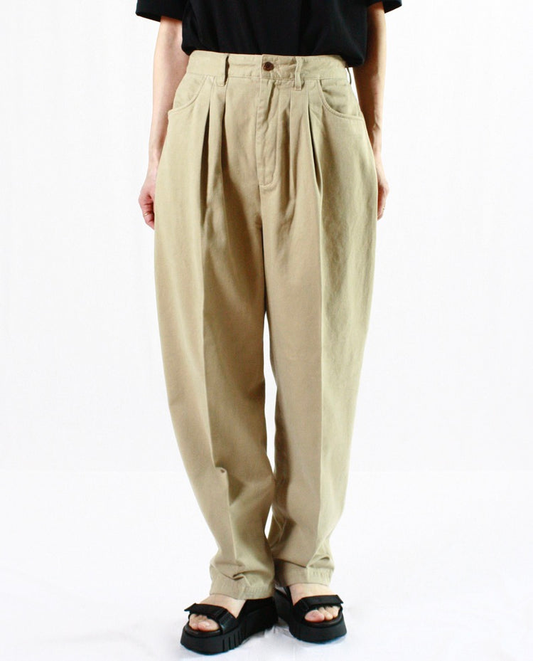 FARAH / Two Tuck Wide Tapered Pants・Beije・FR0302-W4004