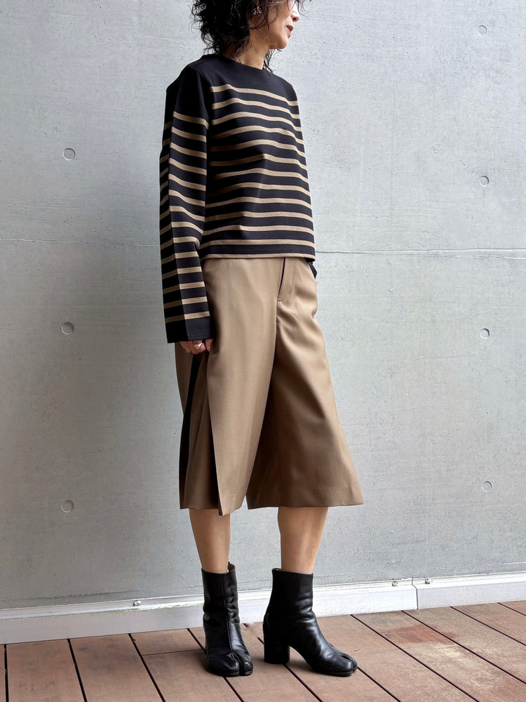 HYKE / WOOL SIDE TUCK SHORTS / BEIGE / 13379