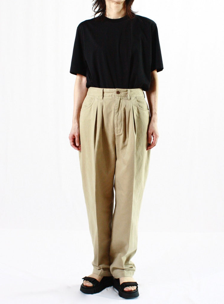 FARAH / Two Tuck Wide Tapered Pants・Beije・FR0302-W4004