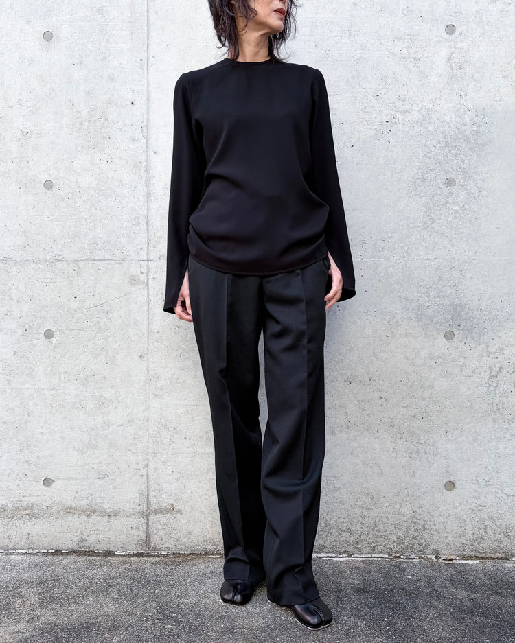 CINOH / MINIMAL SPLIT BLOUSE / BLACK / BF-ST-007
