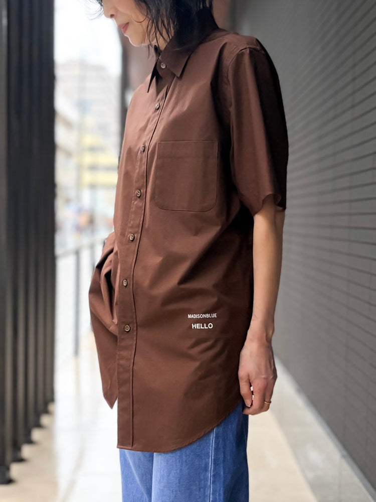 MADISONBLUE / TRANE H/S SHIRT TYPEWRITER / BROWN / MB261-5012