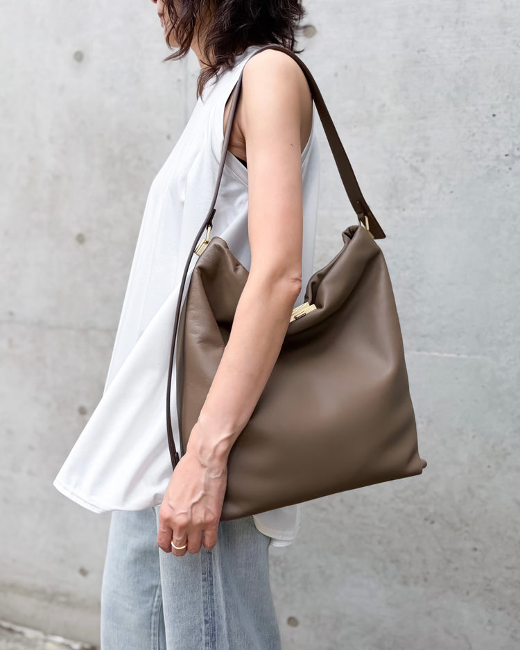 PUNTI. / GRAFT-TOTE (L ) / CLAY / P-019