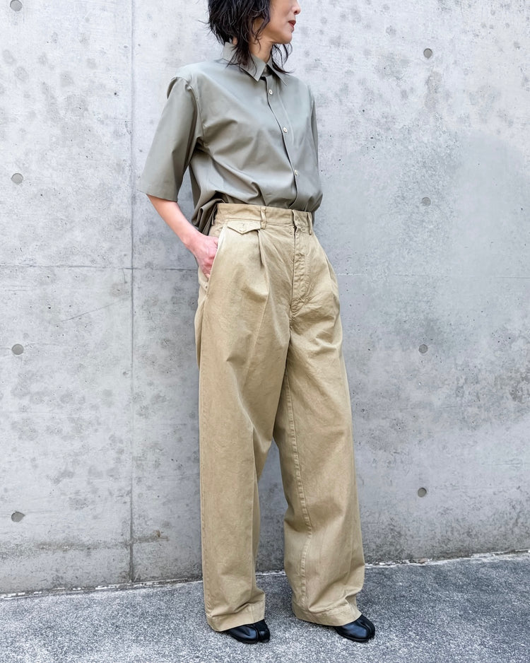 AURALEE / GARMENT-DYED FINX LIGHT CHINO ONE-TUCK WIDE PANTS / BEIGE / A26SP05LF