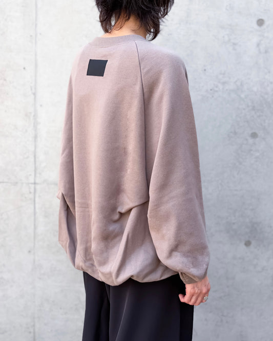 COGTHEBIGSMOKE / OLIVER PUFF HEM TOP / TAUPE