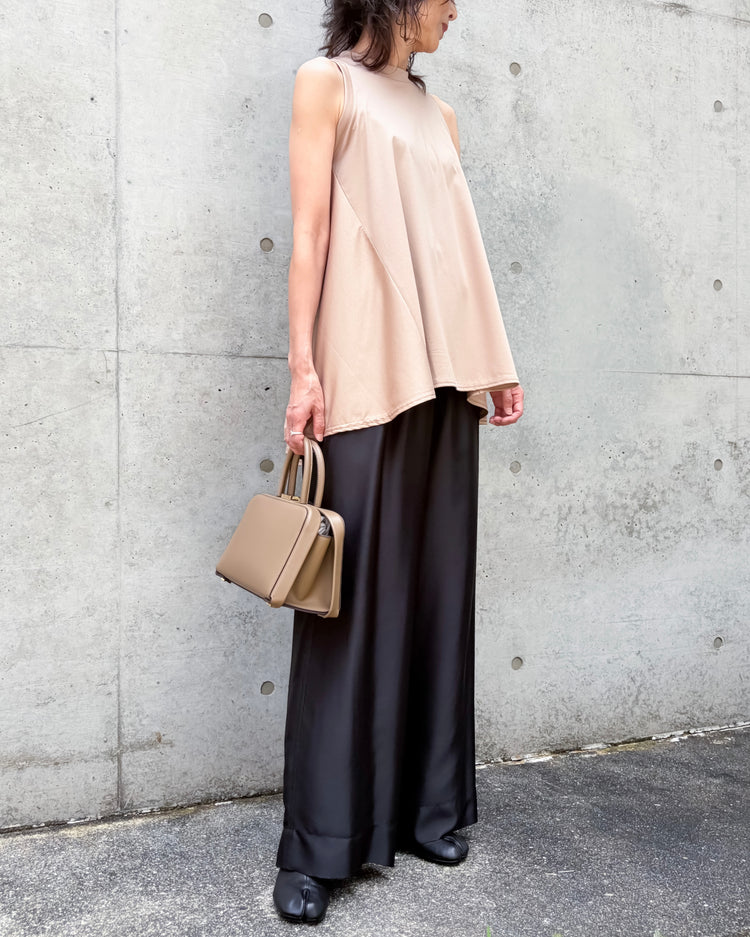 PUNTI. / PLAIN PORTRAIT-HAND / MOCHA / P-047