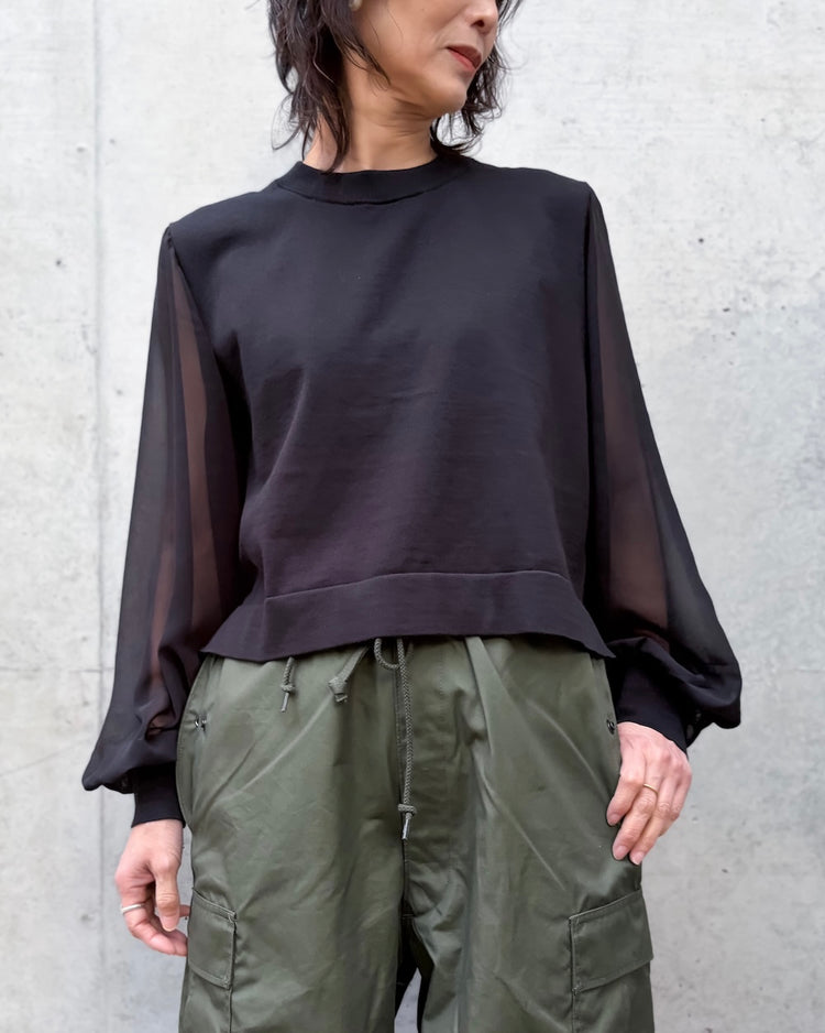 HYKE / SHEER SLEEVE CREW NECK CROPPED KNIT / BLACK / 11417