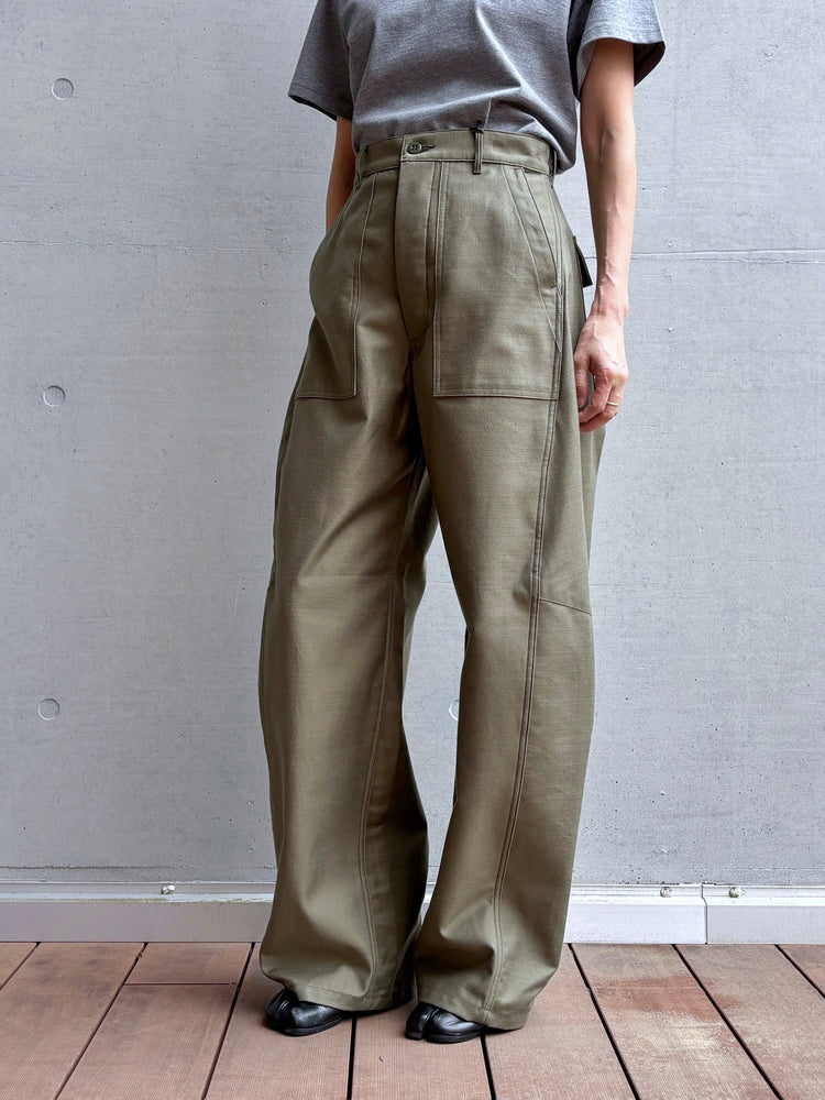 HYKE / BACK SATIN BARREL-LEG PANTS / OLIVE DRAB / 13350 -1