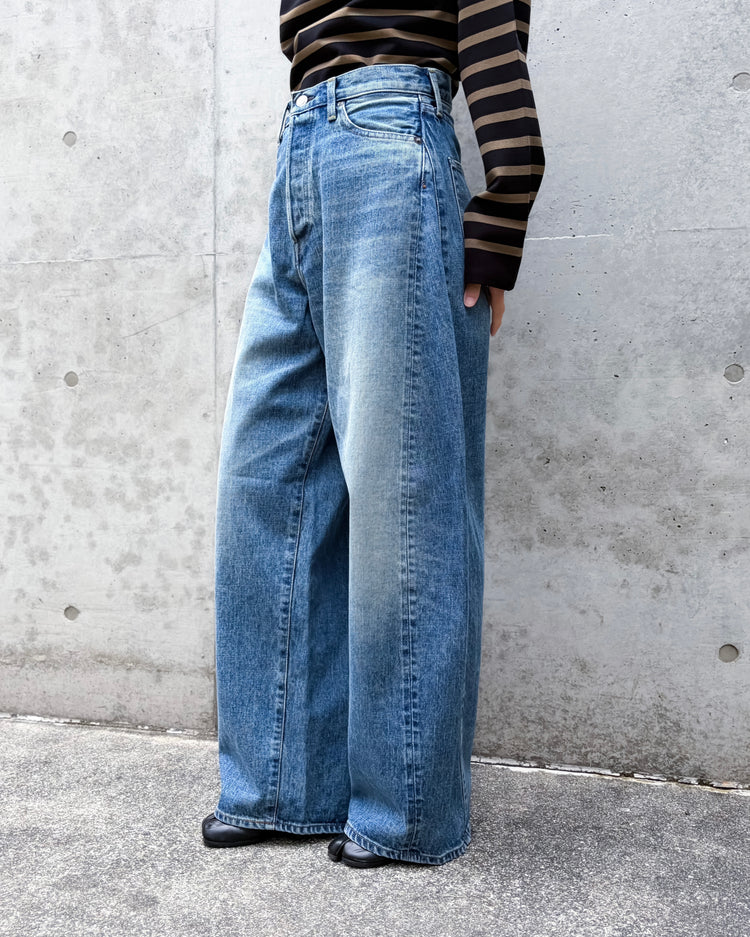HYKE / BARREL-LEG DENIM JEANS / Used Wash Blue / 13382